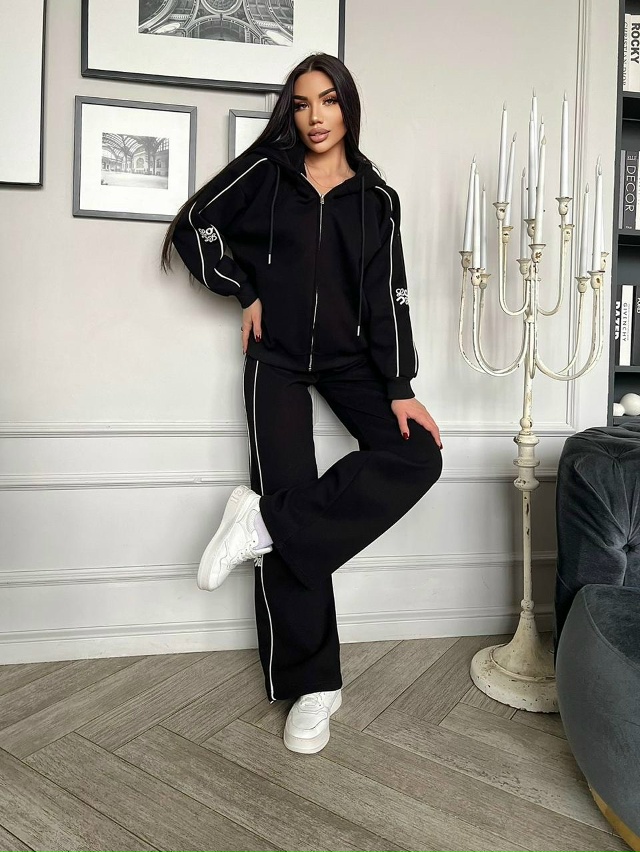 Спортивный костюм 23129987