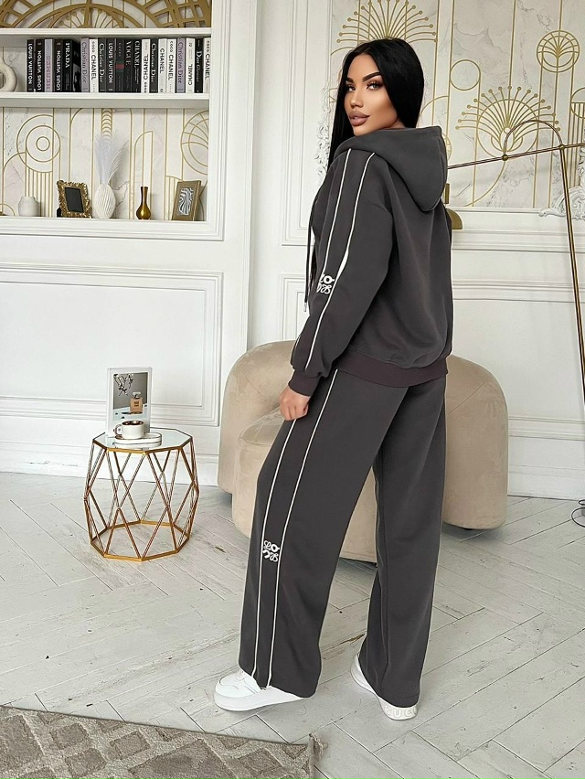 Спортивный костюм 23129986