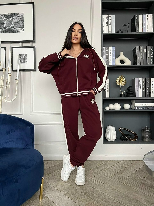 Спортивный костюм 23130078