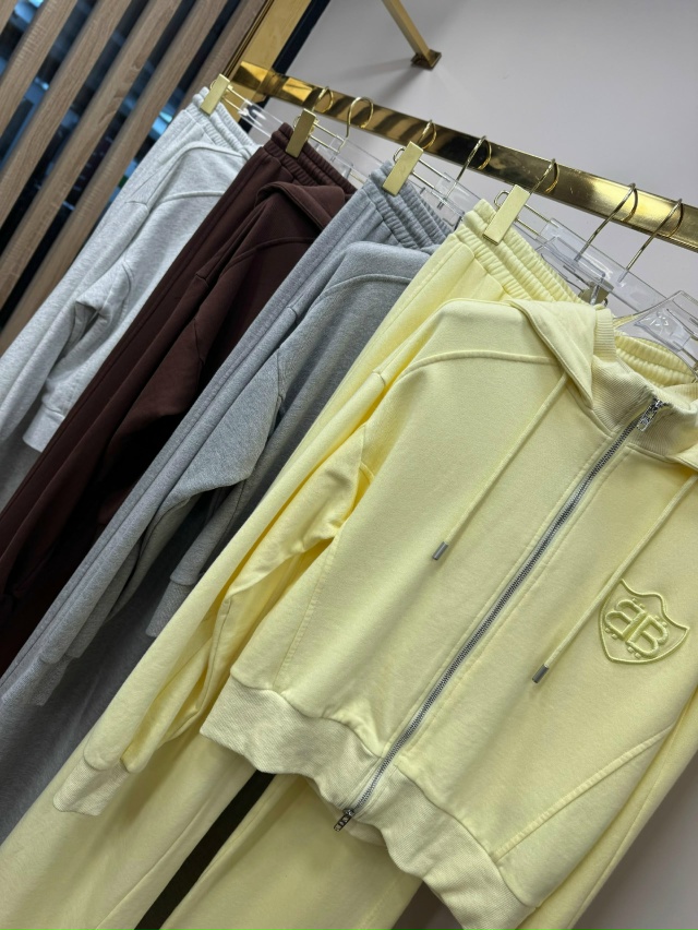 Спортивный костюм 23130518