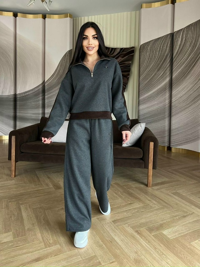 Спортивный костюм 23130081