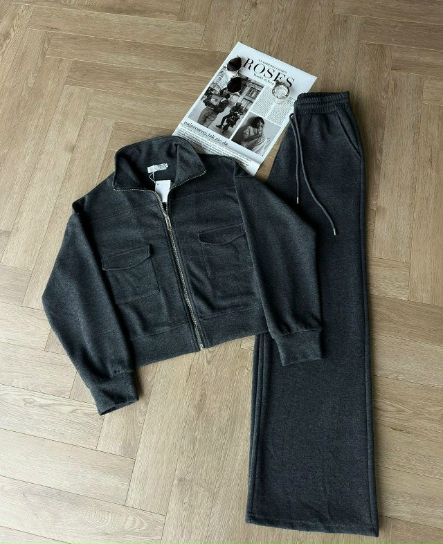 Спортивный костюм 23129985