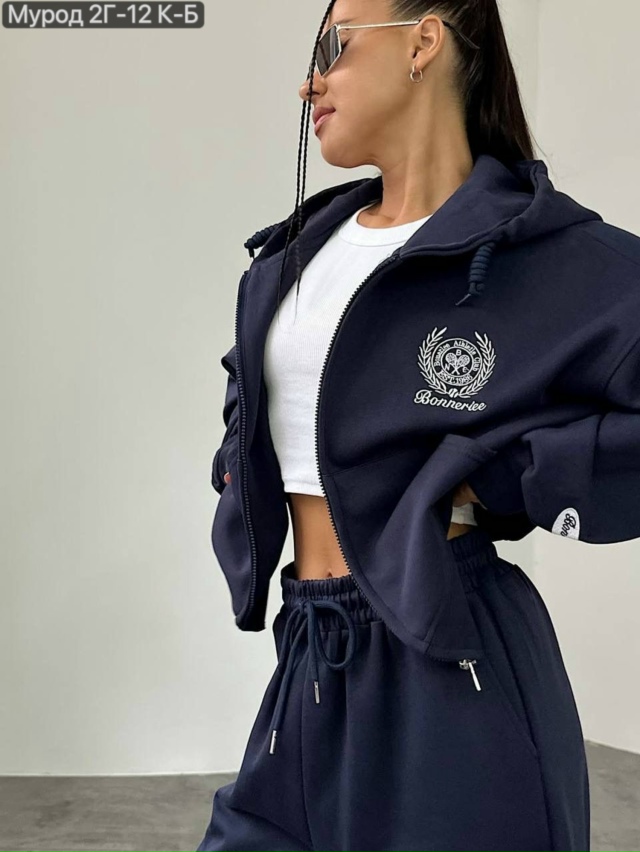 Спортивный костюм 23132490