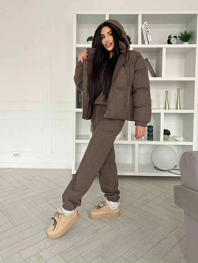 Спортивный костюм 23132908