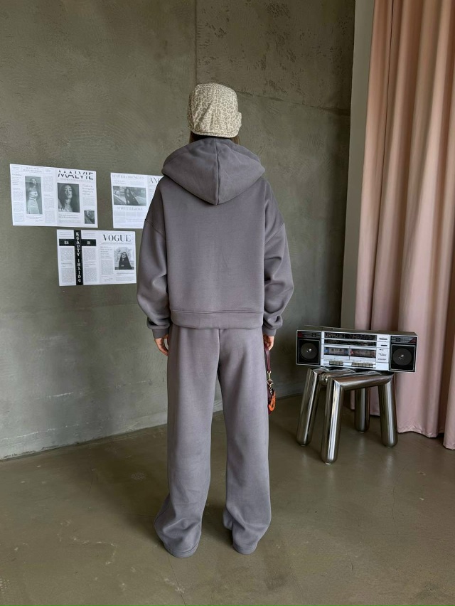 Спортивный костюм 23134822