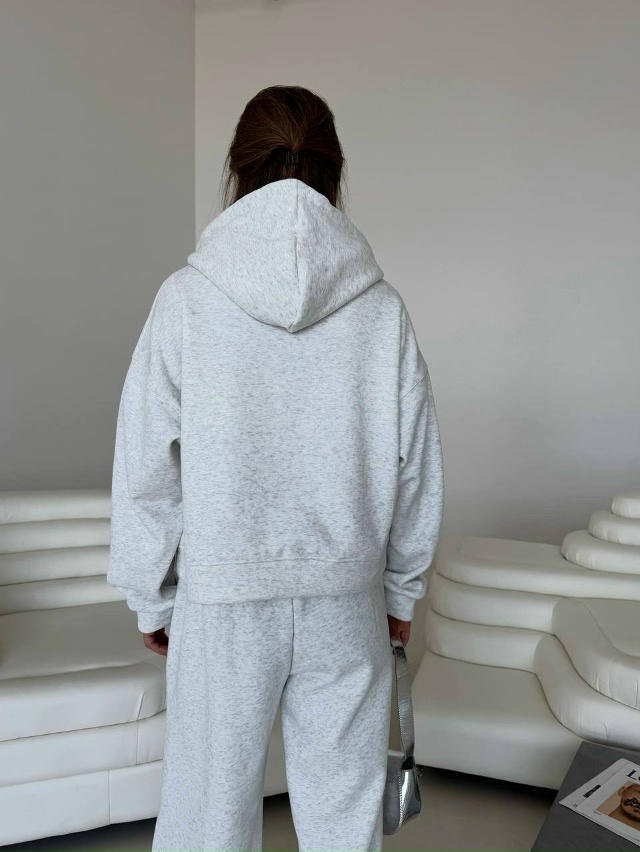 Спортивный костюм 23134824