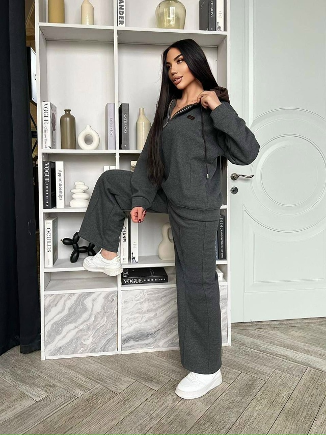 Спортивный костюм 23134678