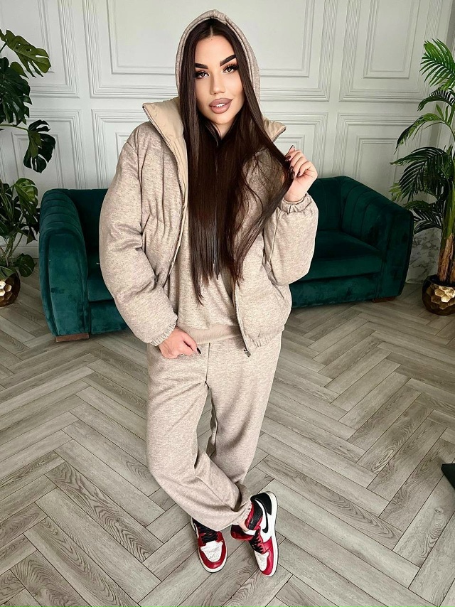 Спортивный костюм 23139422