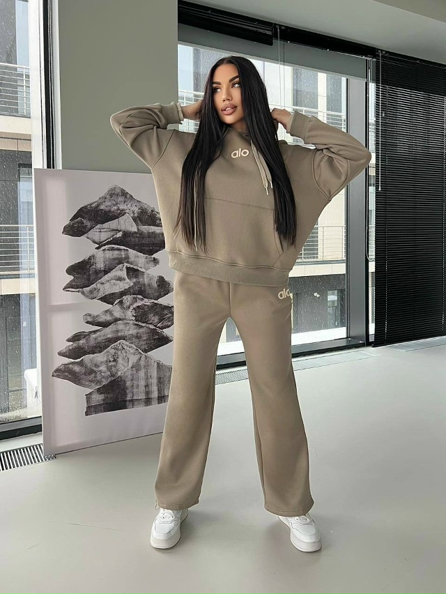 Спортивный костюм 23141672