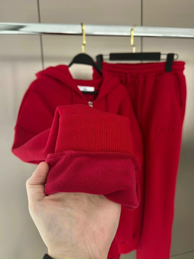 Спортивный костюм 23141676