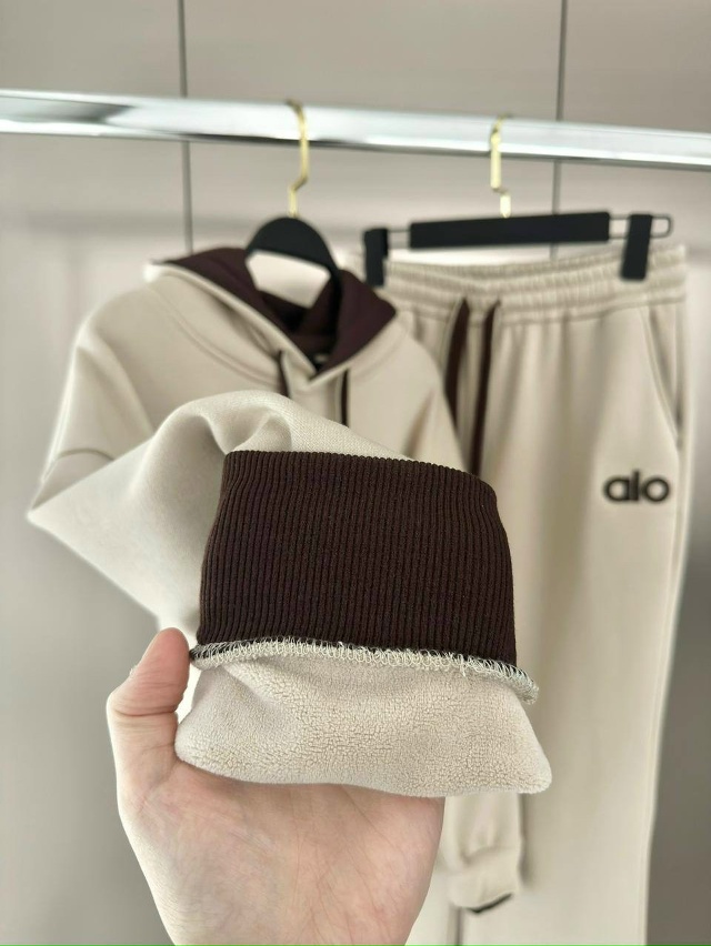 Спортивный костюм 23141674