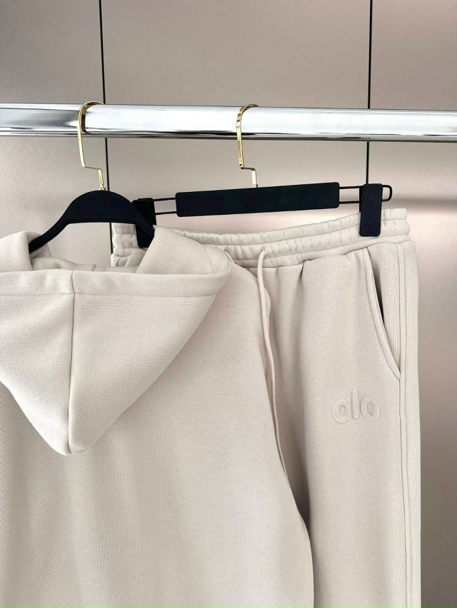 Спортивный костюм 23141677