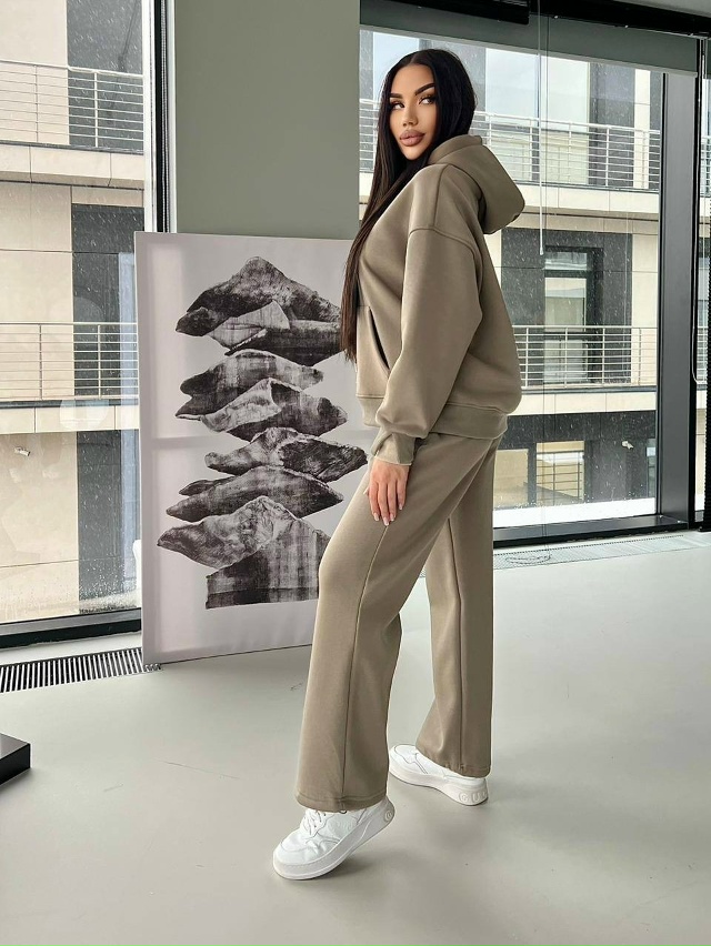 Спортивный костюм 23141672