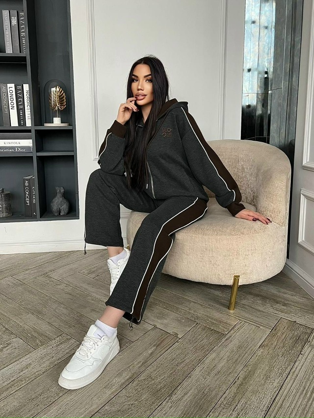 Спортивный костюм 23143218