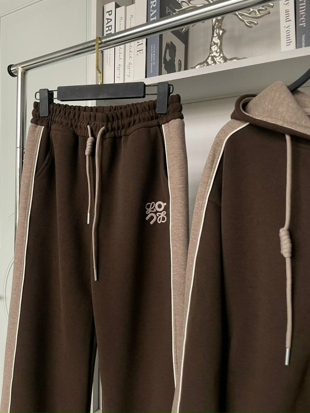 Спортивный костюм 23143217