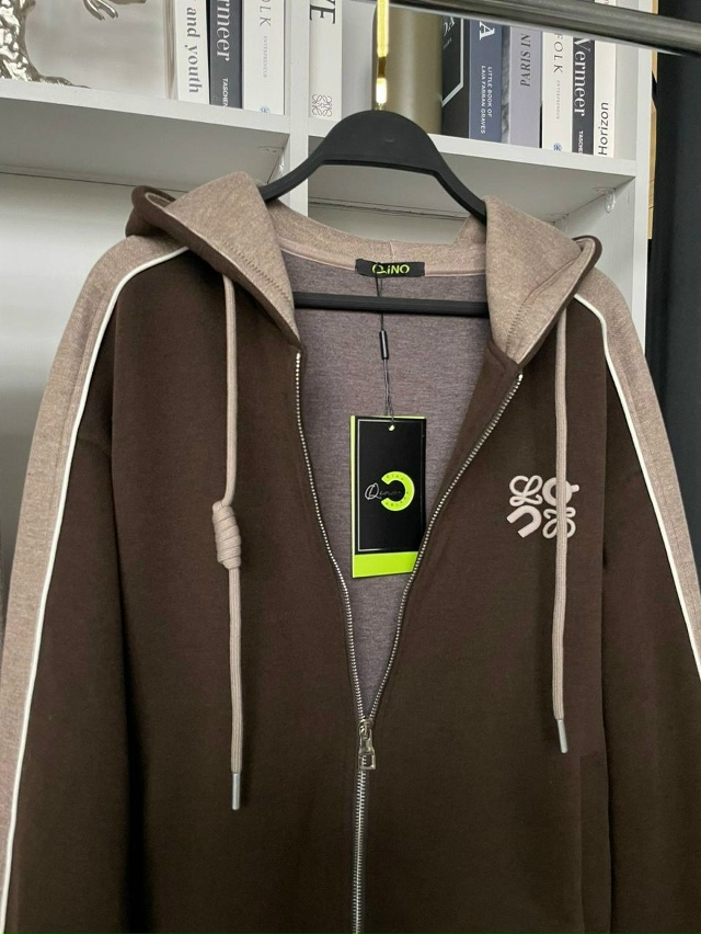 Спортивный костюм 23143217