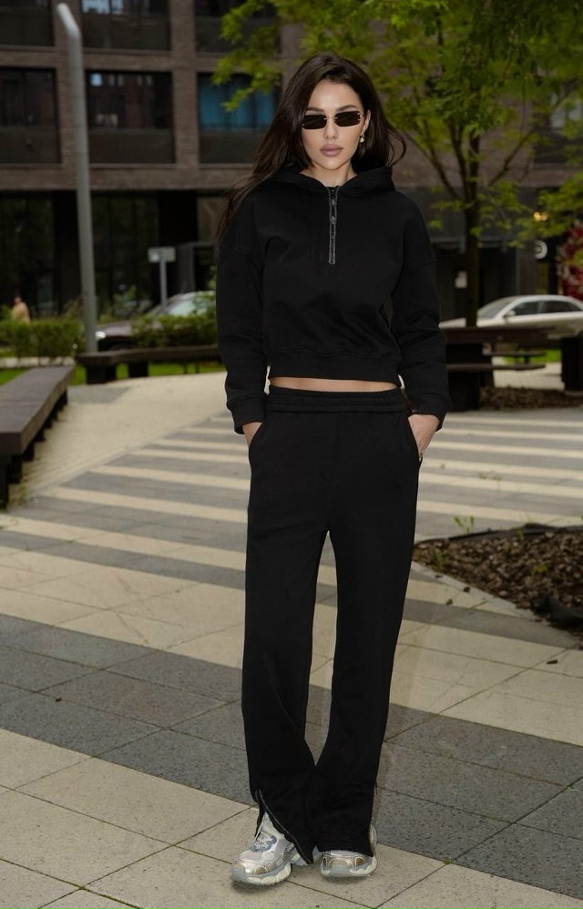 Спортивный костюм 23144619