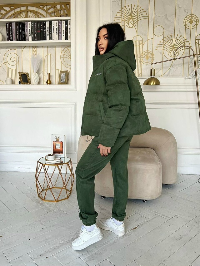 Спортивный костюм 23144292