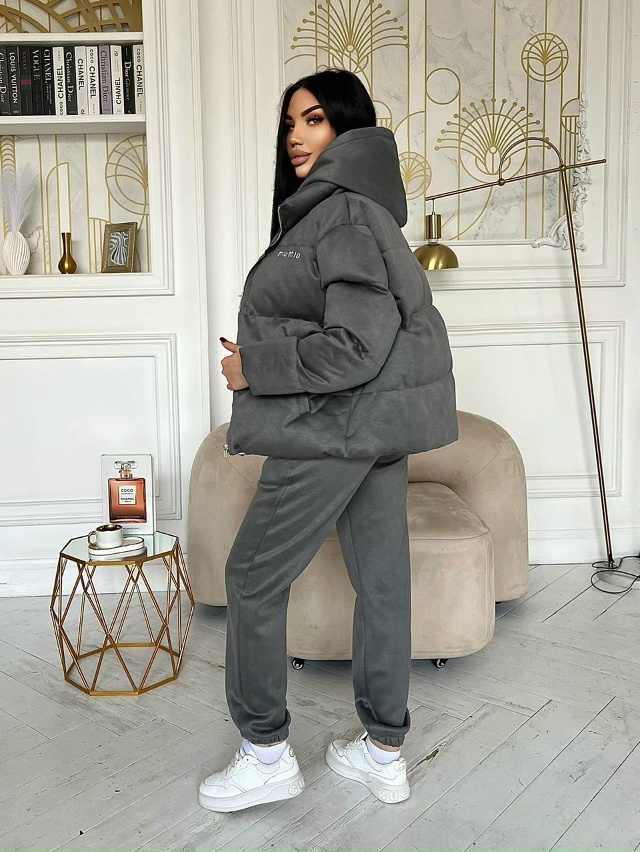 Спортивный костюм 23144294