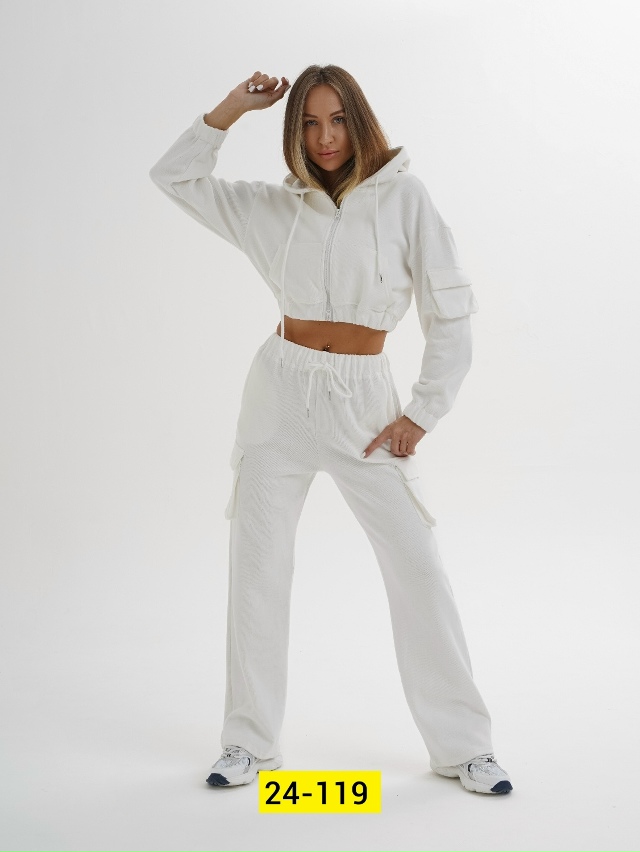 Спортивный костюм 23144195