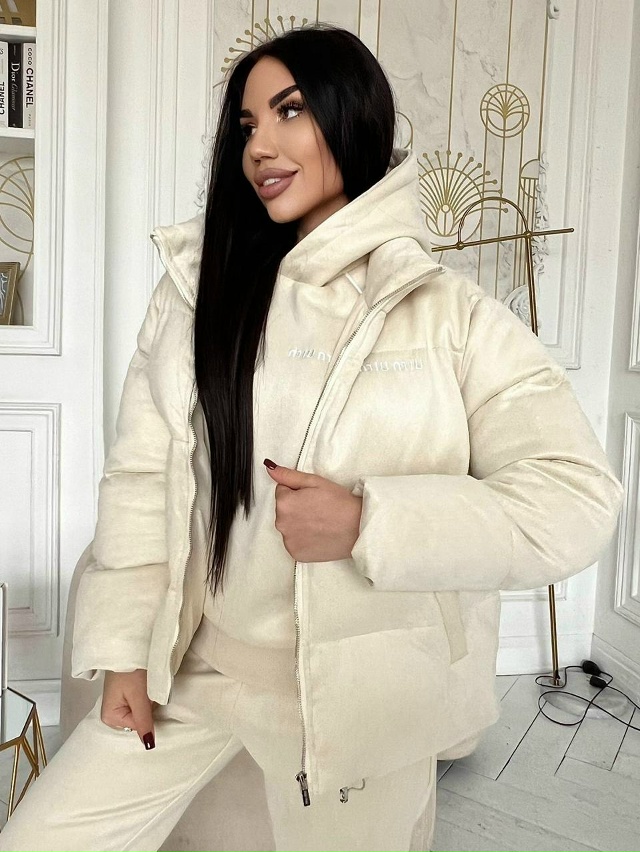 Спортивный костюм 23144293