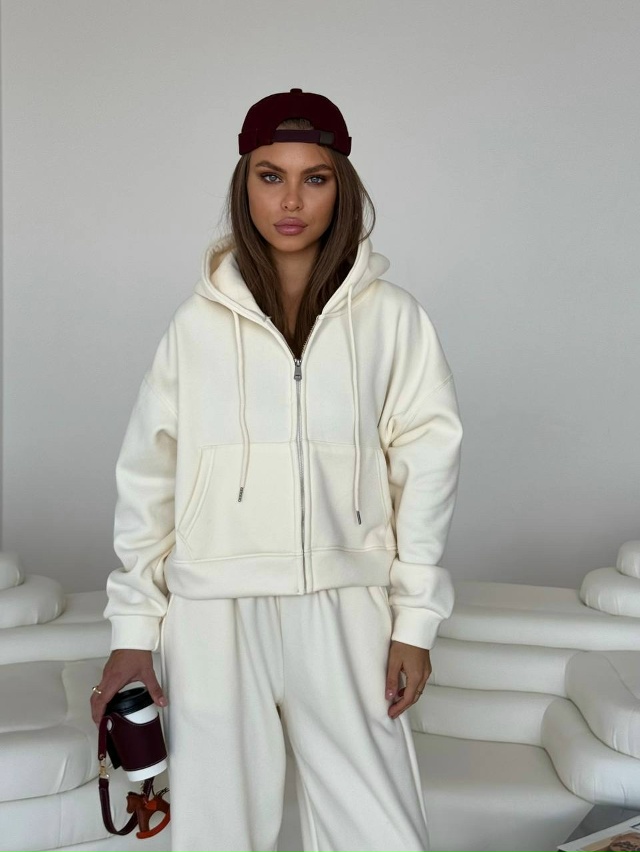 Спортивный костюм 23152484