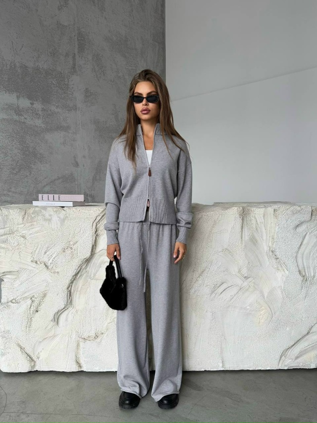 Спортивный костюм 23152413