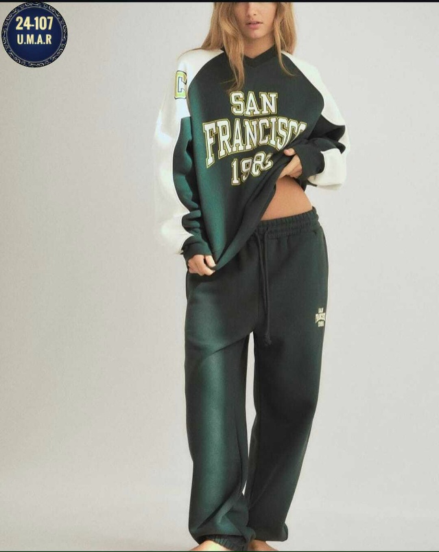 Спортивный костюм 23154136