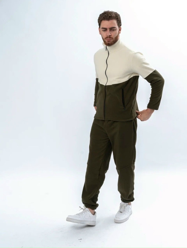 Спортивный костюм 23155571