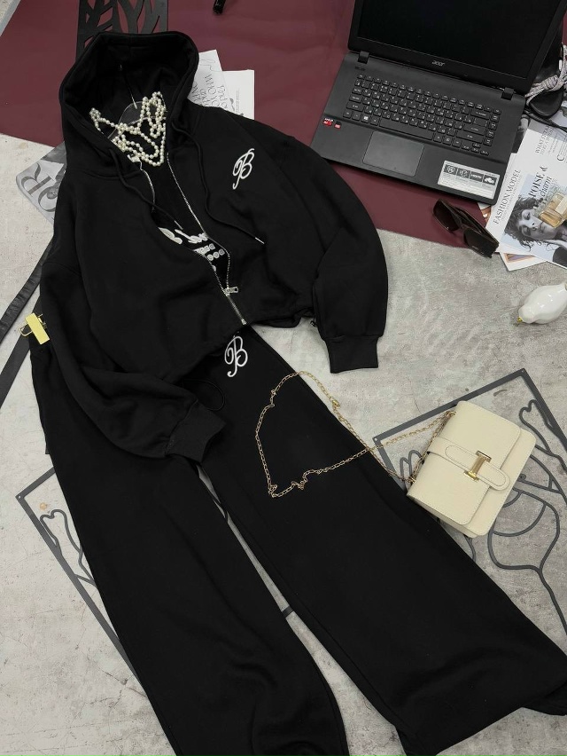 Спортивный костюм 23156408