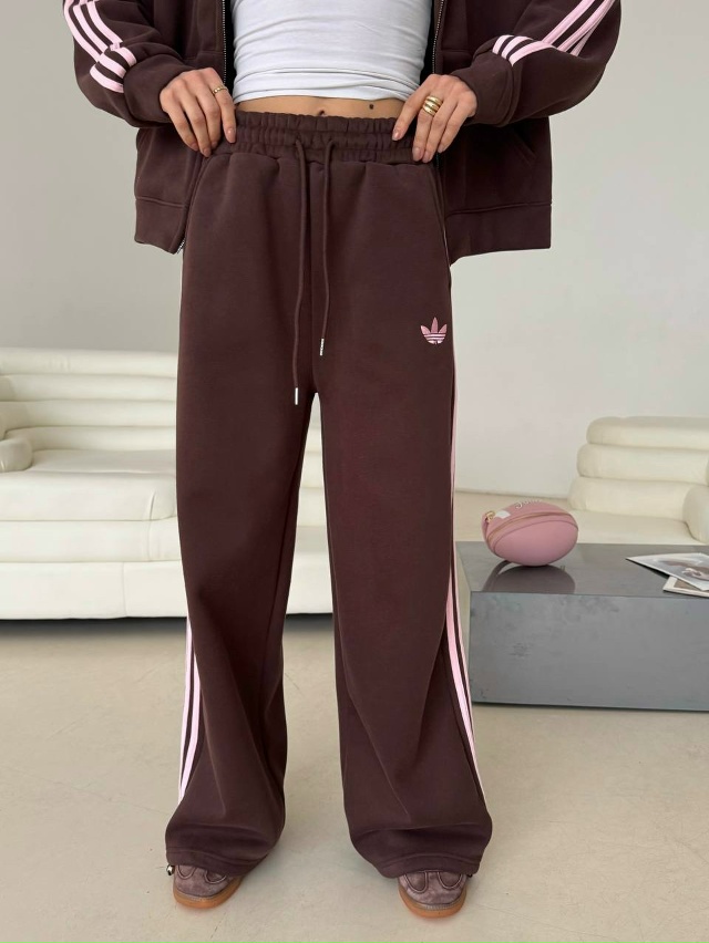 Спортивный костюм 23158289