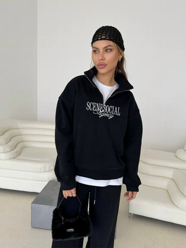 Спортивный костюм 23159177