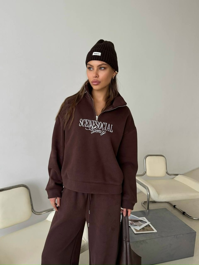 Спортивный костюм 23159179