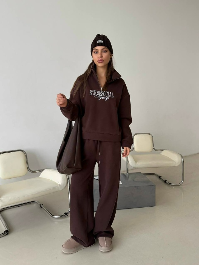 Спортивный костюм 23159179