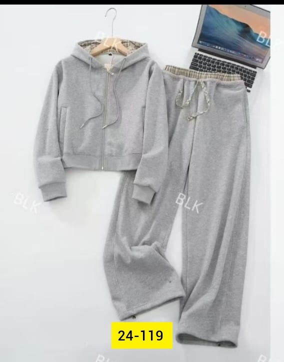 Спортивный костюм 23158219