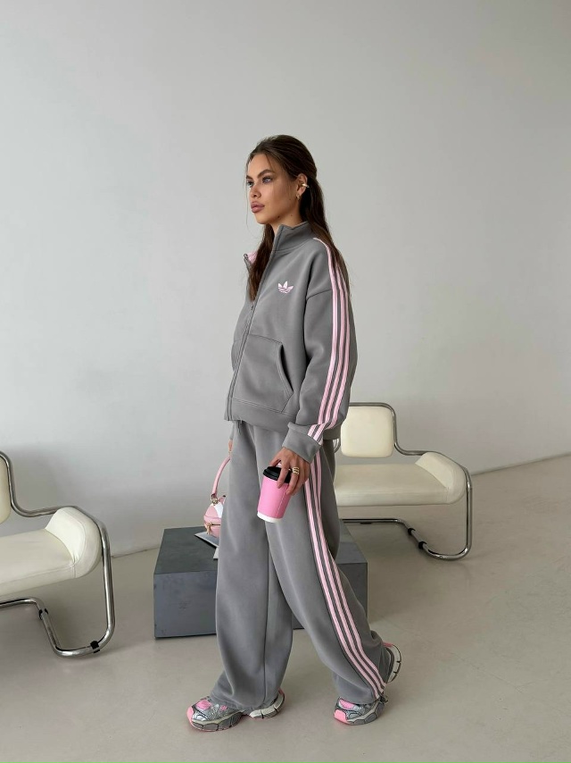 Спортивный костюм 23158286