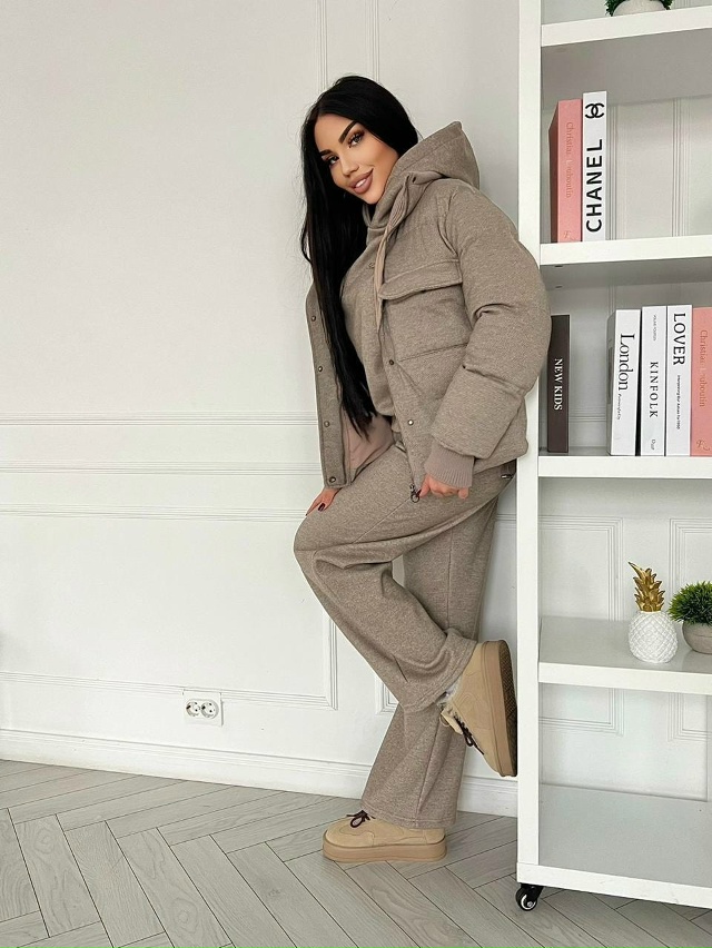 Спортивный костюм 23158617