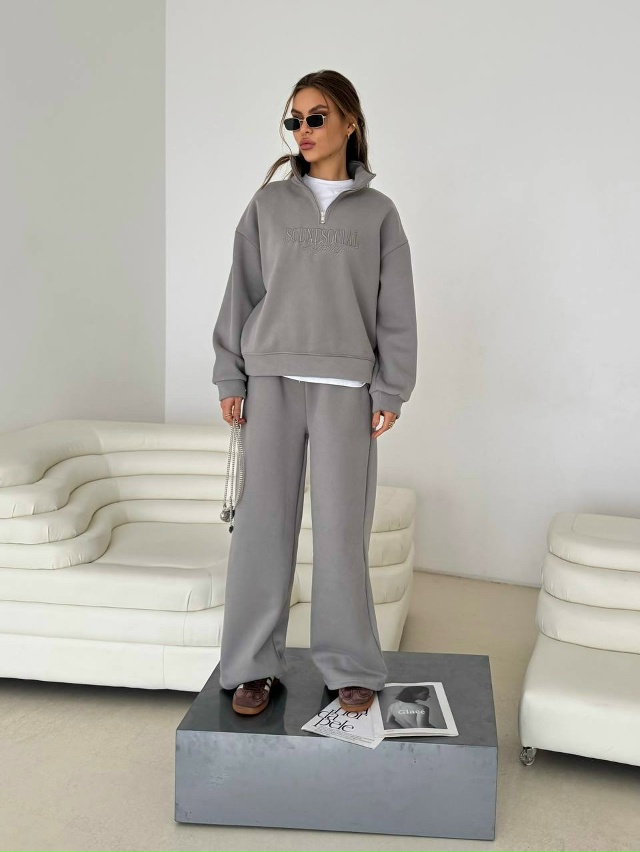 Спортивный костюм 23159178