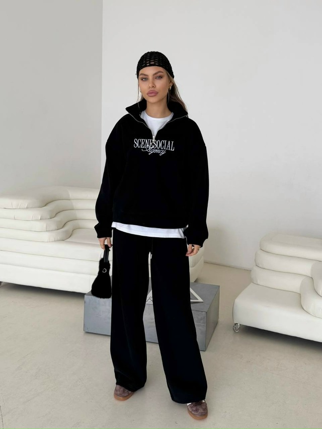 Спортивный костюм 23159177