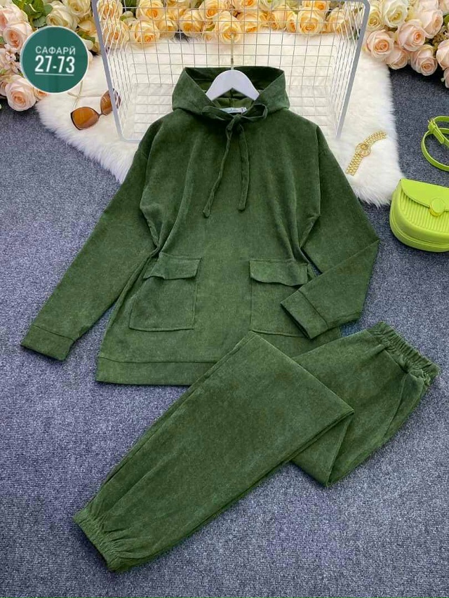 Спортивный костюм 23159653