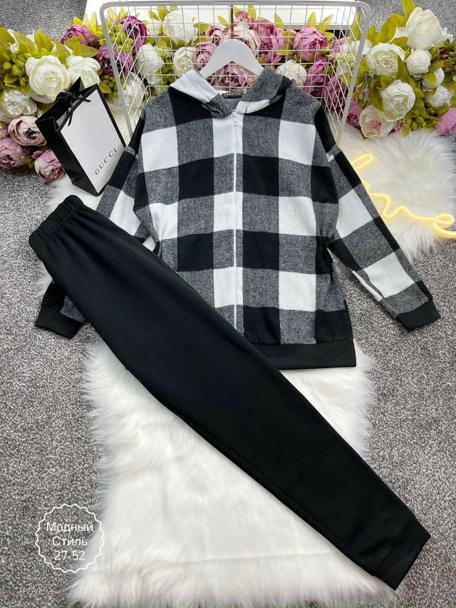 Спортивный костюм 23164172