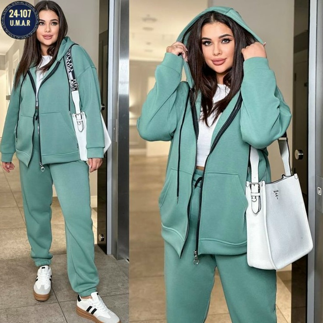 Спортивный костюм 23164256