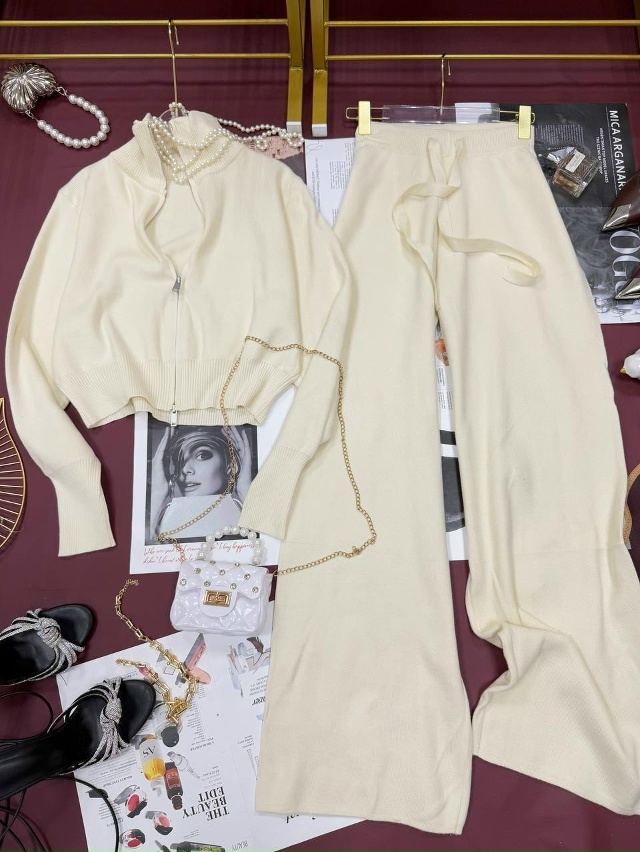 Спортивный костюм 23167083