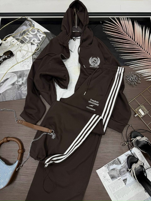 Спортивный костюм 23169063