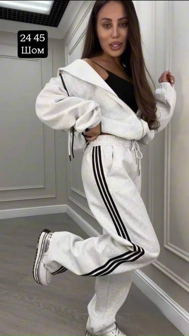 Спортивный костюм 23168989