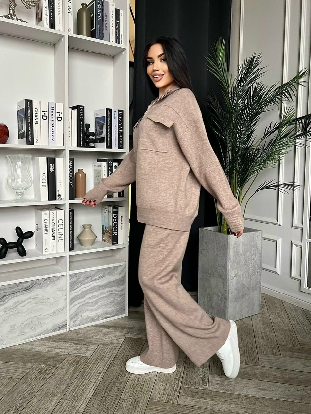 Костюм 23170395