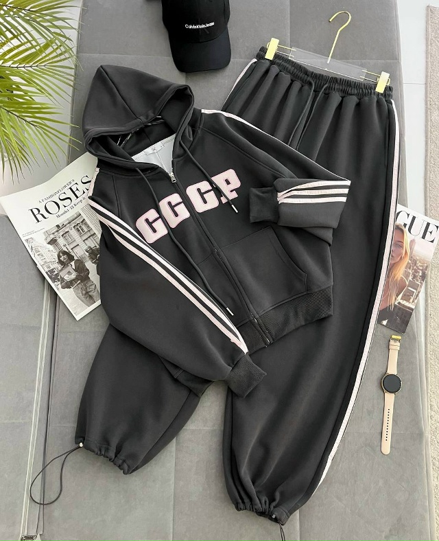 Спортивный костюм 23171688