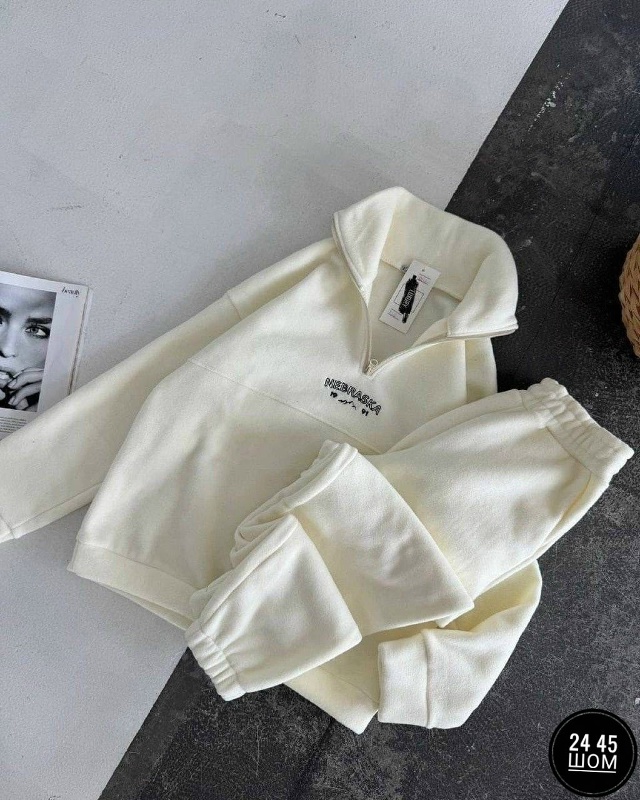 Спортивный костюм 23173554