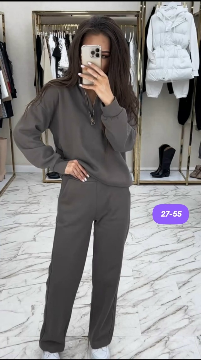 Спортивный костюм 23175327