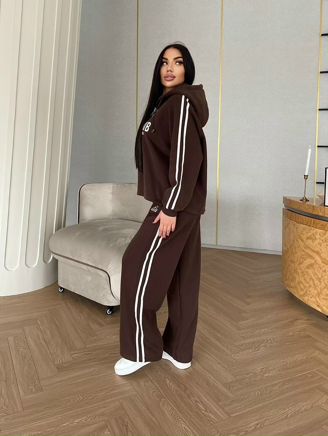 Спортивный костюм 23177618